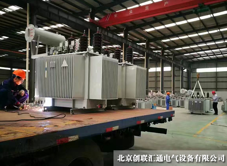 S11系列35kv級(jí)油浸式變壓器裝車(chē)發(fā)貨 S11系列35kv級(jí)油浸式變壓器裝車(chē)發(fā)貨